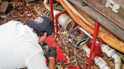 Separation: Before the attorney

general’s opinion was published, many service techs believed

their license allowed them to work on commercial pools and spas.

That assumption has now been challenged.