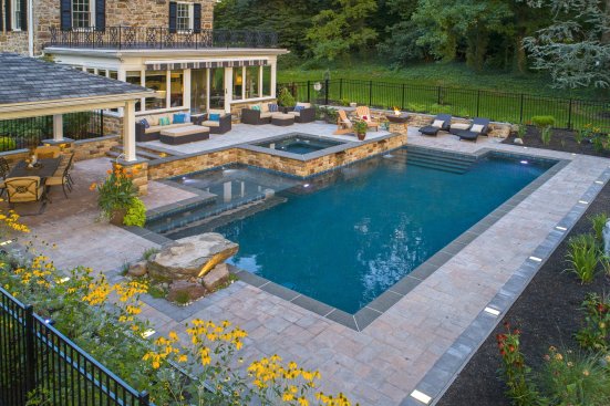 Gold:
Pool/Spa Combination — Concrete
Aquavisions Inc., 
Mechanicsburg, Pa.