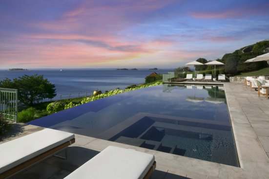 Gold:
Specialty Pools —
Negative Edge
Glen Gate Company, Wilton, Conn.